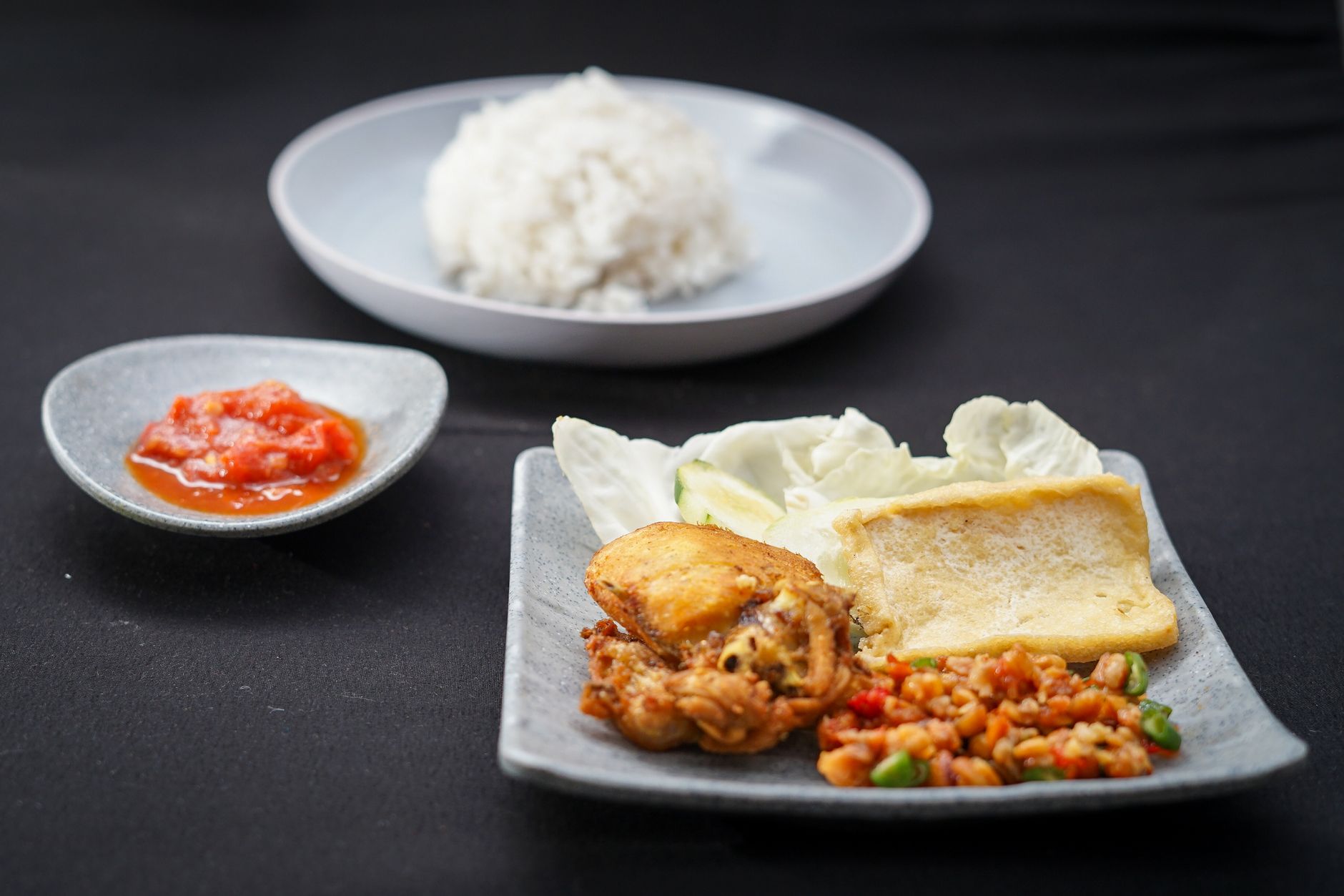 Indonesian warteg healthy meal plate with rice and vegetables